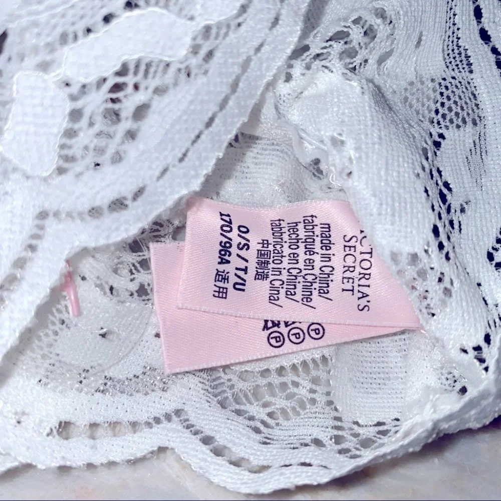 VICTORIA'S SECRET Sequined‎ White Lace Gloves